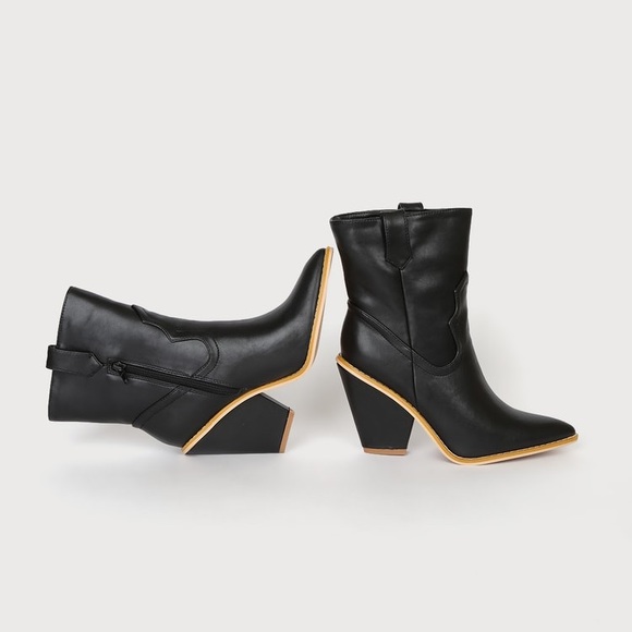 Lulus Shoes - Lulus Ponyy Black Point Toe Mid Calf Booties Women's Size 7.5